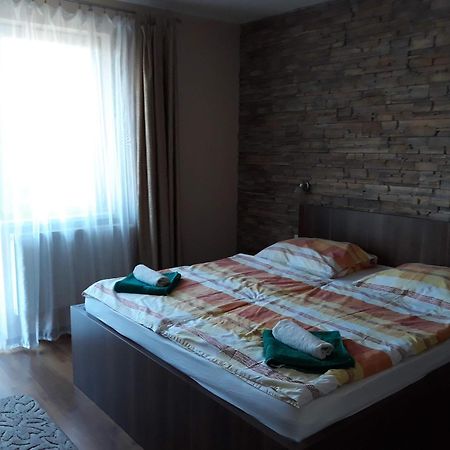 Fridrich Apartman Apartment Velky Meder Luaran gambar