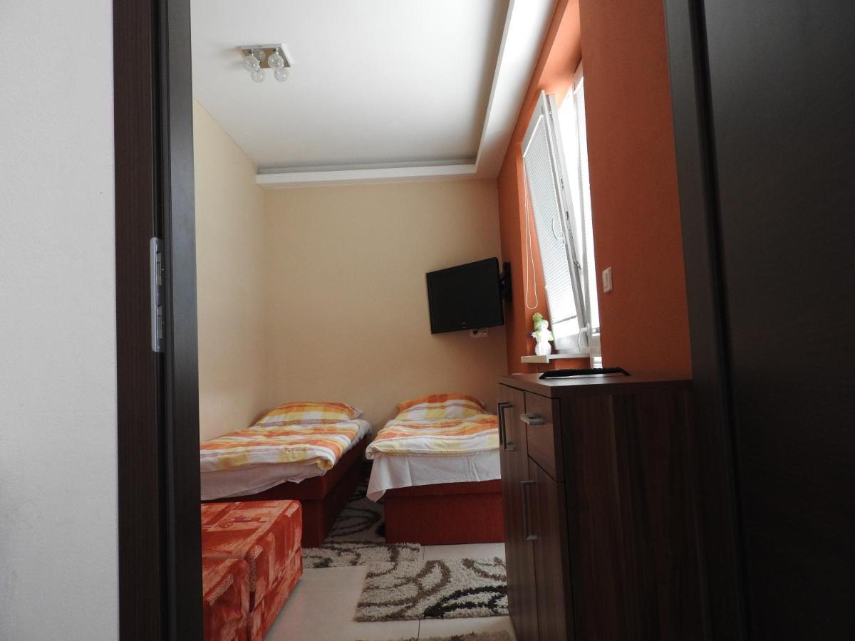 Fridrich Apartman Apartment Velky Meder Luaran gambar