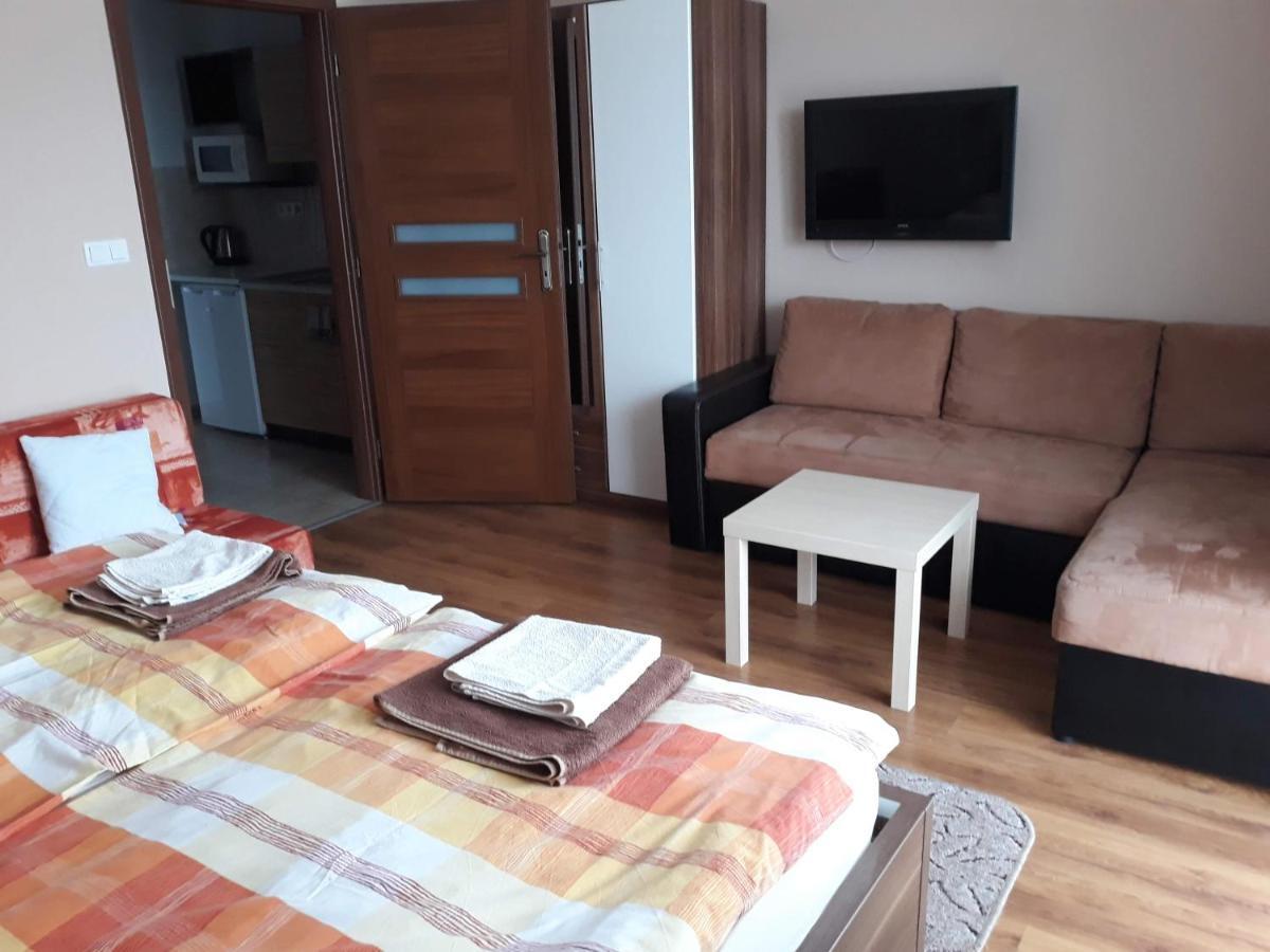 Fridrich Apartman Apartment Velky Meder Luaran gambar